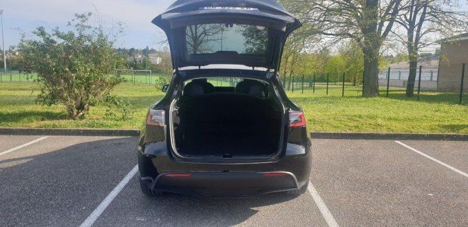 Chauffeur privé VTC Beynost - aéroport Lyon Saint Exupéry 
